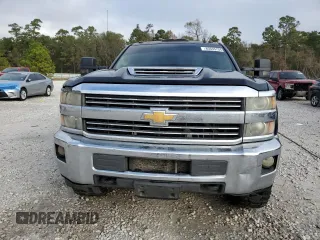 2015 Chevrolet Silverado 3500HD LT with VIN 1GC4KZC83FF122570, listed as a Copart auction lot 85655754 with 302,801 mi miles and Salvage Title. Bid and sale history available at carsss.com. Image 5.