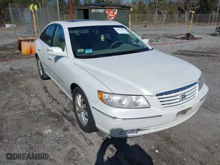 2008 Hyundai Azera Limited with VIN KMHFC46F48A264022, listed as a IAAI auction lot 41466002 with 239,542 mi miles. Bid and sale history available at carsss.com. Image 1.