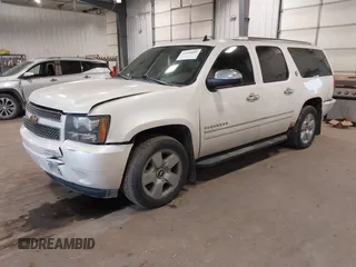 2010 Chevrolet Suburban LTZ with VIN 1GNUKKE31AR290571, listed as a IAAI auction lot 40948006 with 163,758 mi miles. Bid and sale history available at carsss.com. Image 16.