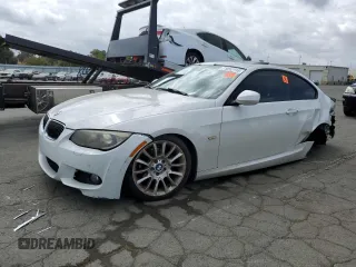 2013 BMW 3 Series 328i z VIN WBAKE5C51DJ107120, wystawiony jako Copart lot #76264424 z przebiegiem 92 592 mil mil oraz Szkoda całkowita • Salvage title. Historia ofert i sprzedaży dostępna na DreamBid. Obrazek 1.
