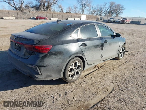 2020 Kia Forte LXS with VIN 3KPF24ADXLE178555, listed as a IAAI auction lot 41456183 with 81,415 mi miles. Bid and sale history available at carsss.com. Image 4.