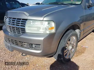 2008 Lincoln Navigator with VIN 5LMFU28548LJ00213, listed as a IAAI auction lot 41846489 with 1 mi miles. Bid and sale history available at carsss.com. Image 6.