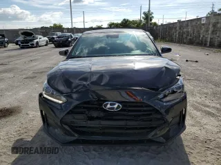 2020 Hyundai Veloster 2.0 with VIN KMHTG6AF5LU030585, listed as a Copart auction lot 67114883 with 25,577 mi miles. Bid and sale history available at carsss.com. Image 5.