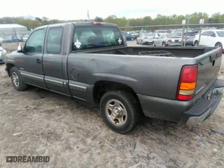 2001 Chevrolet Silverado 1500 LS with VIN 2GCEC19V211238245, listed as a IAAI auction lot 41931657 with 199,584 mi miles. Bid and sale history available at carsss.com. Image 3.
