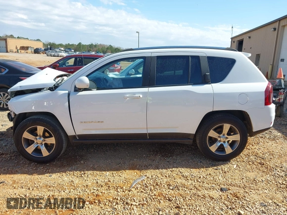 2017 Jeep Compass High Altitude with VIN 1C4NJDEB2HD100626, listed as a IAAI auction lot 41823817 with 90,138 mi miles. Bid and sale history available at carsss.com. Image 14.