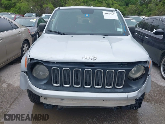 2018 Jeep Renegade Sport with VIN ZACCJAABXJPG96474, listed as a IAAI auction lot 41954257 with 95,900 mi miles and . Bid and sale history available at DreamBid. Image 6.