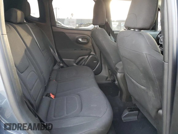 2021 Jeep Renegade Latitude z VIN ZACNJCBB3MPN13260, wystawiony jako Copart lot #43588315 z przebiegiem 47 494 mil mil oraz Szkoda całkowita • Salvage title. Historia ofert i sprzedaży dostępna na DreamBid. Obrazek 12.