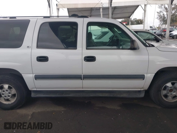 2002 Chevrolet Suburban LT with VIN 3GNEC16T02G312958, listed as a IAAI auction lot 41571427 with 154,191 mi miles. Bid and sale history available at carsss.com. Image 13.