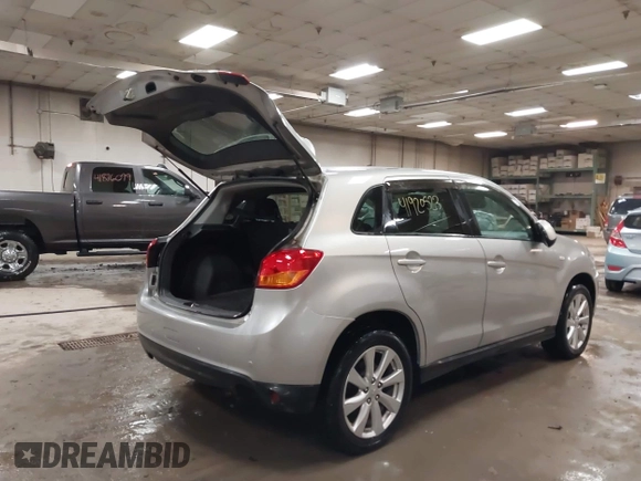 2015 Mitsubishi Outlander Sport ES with VIN 4A4AR3AU1FE043294, listed as a IAAI auction lot 41920523 with 103,612 mi miles. Bid and sale history available at carsss.com. Image 4.