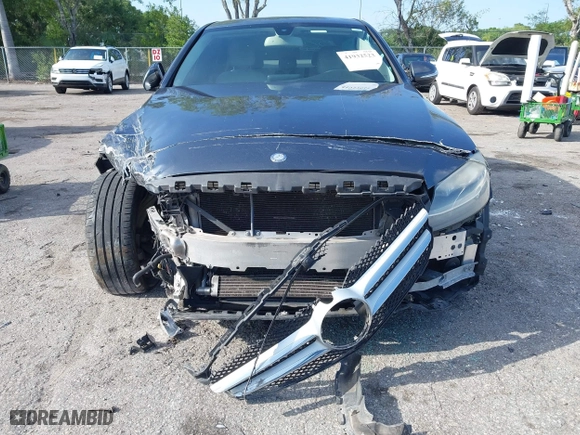 2015 Mercedes-Benz C-Class C 300 with VIN 55SWF4JB7FU084505, listed as a IAAI auction lot 41932523 with 1 mi miles. Bid and sale history available at carsss.com. Image 13.