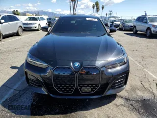 2024 BMW i4 M50 z VIN WBY33AW01RFS72681, wystawiony jako Copart lot #48484235 z przebiegiem 712 mil mil oraz Szkoda całkowita • Salvage title. Historia ofert i sprzedaży dostępna na DreamBid. Obrazek 5.