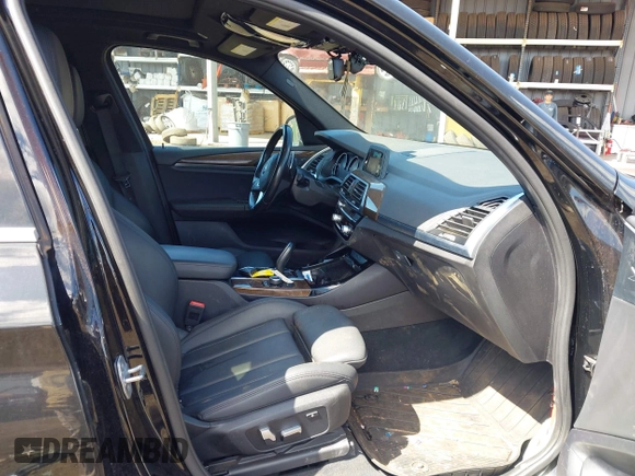 2019 BMW X3 sDrive30i z VIN 5UXTR7C50KLF28854, wystawiony jako IAAI lot #41907021 z przebiegiem 48 405 mil mil oraz . Historia ofert i sprzedaży dostępna na DreamBid. Obrazek 5.