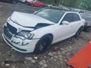 2021 Chrysler 300 S с VIN 2C3CCABT4MH558327, выставлен на аукционе IAAI как лот 41973134 с пробегом 58 216 миль миль и . История ставок и продаж доступна на DreamBid. Изображение 2.