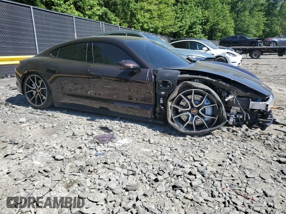 2023 Porsche Taycan 4S z VIN WP0AB2Y11PSA35851, wystawiony jako Copart lot #54502135 z przebiegiem 16 999 mil mil oraz Szkoda całkowita • Salvage title. Historia ofert i sprzedaży dostępna na DreamBid. Obrazek 4.