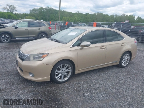 2010 Lexus HS 250h with VIN JTHBB1BA1A2009101, listed as a IAAI auction lot 42204254 with 317,679 mi miles and . Bid and sale history available at carsss.com. Image 2.