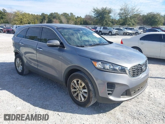 2020 Kia Sorento LX with VIN 5XYPG4A32LG657424, listed as a IAAI auction lot 41336453 with 132,805 mi miles. Bid and sale history available at carsss.com. Image 1.