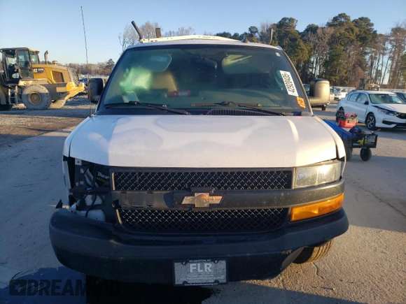 2019 Chevrolet Express Cargo Van with VIN 1GCWGAFG3K1181981, listed as a Copart auction lot 46722105 with 163,260 mi miles and Salvage Title. Bid and sale history available at carsss.com. Image 5.
