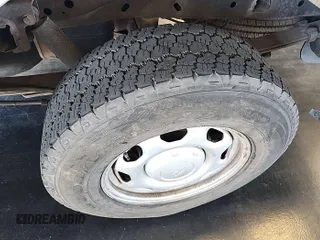 2013 Ford F-150 XL с VIN 1FTEX1EM1DFB38801, выставлен на аукционе IAAI как лот 42802202 с пробегом 196 915 миль миль и . История ставок и продаж доступна на DreamBid. Изображение 11.