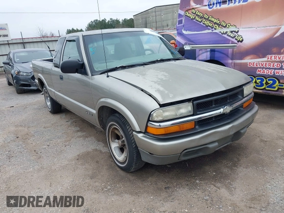 1999 Chevrolet S-10 LS with VIN 1GCCS19X0XK146913, listed as a IAAI auction lot 41610660 with 257,660 mi miles. Bid and sale history available at carsss.com. Image 1.