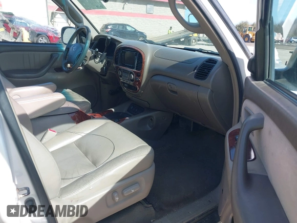 2005 Toyota Sequoia Limited with VIN 5TDBT48AX5S249866, listed as a IAAI auction lot 41760304 with 259,139 mi miles and . Bid and sale history available at DreamBid. Image 5.
