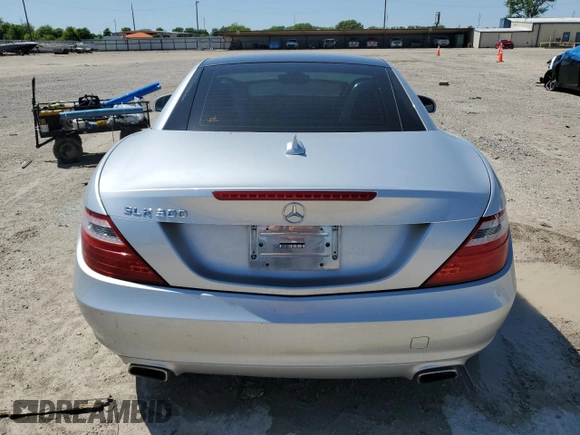 2016 Mercedes-Benz SLK 300 с VIN WDDPK3JAXGF116126, выставлен на аукционе Copart как лот 52287515 с пробегом 79 573 миль миль и Списание • Salvage title. История ставок и продаж доступна на DreamBid. Изображение 6.