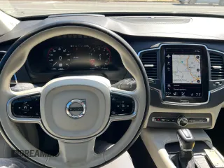 2020 Volvo XC90 Momentum with VIN YV4102CK5L1601980, listed as a Copart auction lot 53400515 with 124,714 mi miles and Clean Title. Bid and sale history available at carsss.com. Image 7.