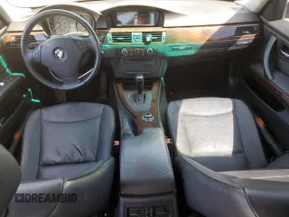 2011 BMW 3 Series 328i xDrive z VIN WBAPK7C52BA818235, wystawiony jako Copart lot #56346645 z przebiegiem 117 905 mil mil oraz Szkoda całkowita • Salvage title. Historia ofert i sprzedaży dostępna na DreamBid. Obrazek 8.