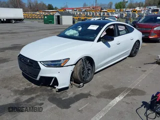 2021 Audi S7 Prestige z VIN WAUSFBF22MN075994, wystawiony jako IAAI lot #41903379 z przebiegiem Nie podano mil oraz . Historia ofert i sprzedaży dostępna na DreamBid. Obrazek 2.