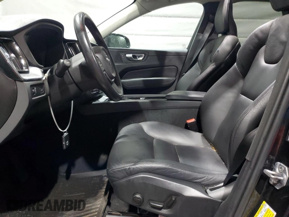 2020 Volvo XC60 Momentum с VIN YV4A22RK1L1411921, выставлен на аукционе Copart как лот 57800965 с пробегом 67 869 миль миль и Списание • Salvage title. История ставок и продаж доступна на DreamBid. Изображение 7.