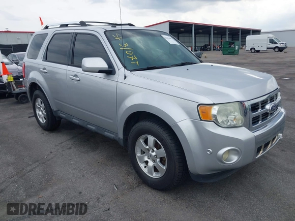 2010 Ford Escape Limited z VIN 1FMCU0E72AKD30702, wystawiony jako IAAI lot #42093802 z przebiegiem 155 572 mil mil oraz . Historia ofert i sprzedaży dostępna na DreamBid. Obrazek 1.