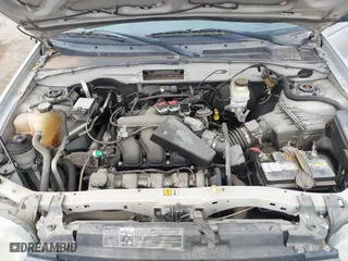 2005 Ford Escape XLT with VIN 1FMYU93145KC96311, listed as a IAAI auction lot 41948685 with 192,564 mi miles. Bid and sale history available at carsss.com. Image 10.