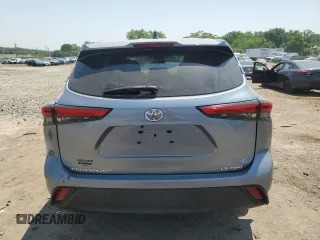 2022 Toyota Highlander LE with VIN 5TDBZRBH3NS175711, listed as a Copart auction lot 58722515 with 43,970 mi miles and Clean title. Bid and sale history available at DreamBid. Image 6.