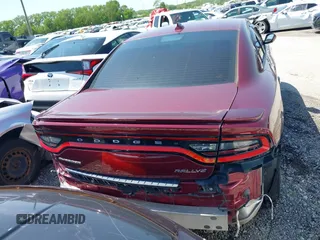2017 Dodge Charger SXT z VIN 2C3CDXHG1HH504094, wystawiony jako IAAI lot #39339160 z przebiegiem 109 395 mil mil oraz . Historia ofert i sprzedaży dostępna na DreamBid. Obrazek 17.