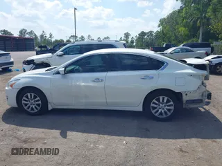 2015 Nissan Altima 2.5 SV with VIN 1N4AL3AP6FC434347, listed as a IAAI auction lot 42058176 with 131,022 mi miles. Bid and sale history available at carsss.com. Image 15.