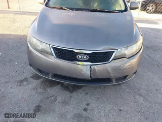 2011 Kia Forte 5-Door EX with VIN KNAFU5A2XB5417673, listed as a IAAI auction lot 41825573 with 129,811 mi miles. Bid and sale history available at carsss.com. Image 6.