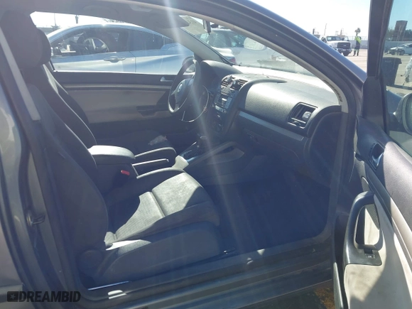 2007 Volkswagen Rabbit with VIN WVWBS71K17W231508, listed as a IAAI auction lot 41323850 with 176,544 mi miles. Bid and sale history available at carsss.com. Image 5.