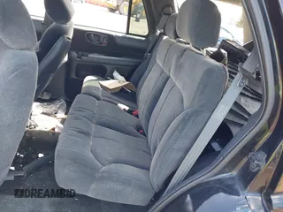 2000 Chevrolet Blazer LT with VIN 1GNDT13W8Y2280580, listed as a IAAI auction lot 41901975 with 236,736 mi miles and . Bid and sale history available at DreamBid. Image 8.