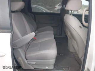 2016 Kia Sedona LX with VIN KNDMB5C1XG6182780, listed as a IAAI auction lot 41958613 with 133,747 mi miles. Bid and sale history available at carsss.com. Image 8.