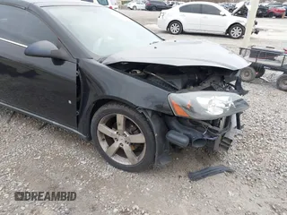 2007 Pontiac G6 GT with VIN 1G2ZH351574122069, listed as a IAAI auction lot 41733745 with 182,786 mi miles. Bid and sale history available at carsss.com. Image 1.
