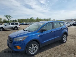 2018 Ford Escape S z VIN 1FMCU0F75JUD27053, wystawiony jako Copart lot #55966845 z przebiegiem 33 910 mil mil oraz Szkoda całkowita • Salvage title. Historia ofert i sprzedaży dostępna na DreamBid. Obrazek 1.