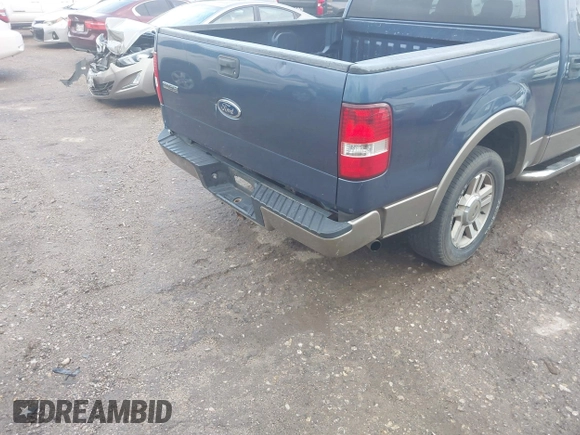 2005 Ford F-150 XLT z VIN 1FTPW12525FB16249, wystawiony jako IAAI lot #42040712 z przebiegiem 258 539 mil mil oraz . Historia ofert i sprzedaży dostępna na DreamBid. Obrazek 15.