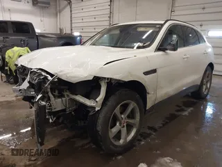 2019 Jaguar F-Pace 25t Premium z VIN SADCJ2FX5KA615736, wystawiony jako IAAI lot #41495039 z przebiegiem 83 778 mil mil oraz . Historia ofert i sprzedaży dostępna na DreamBid. Obrazek 17.