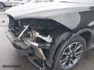 2018 BMW X5 xDrive40e iPerformance with VIN 5UXKT0C54J0V99573, listed as a IAAI auction lot 41490567 with 50,650 mi miles. Bid and sale history available at carsss.com. Image 6.
