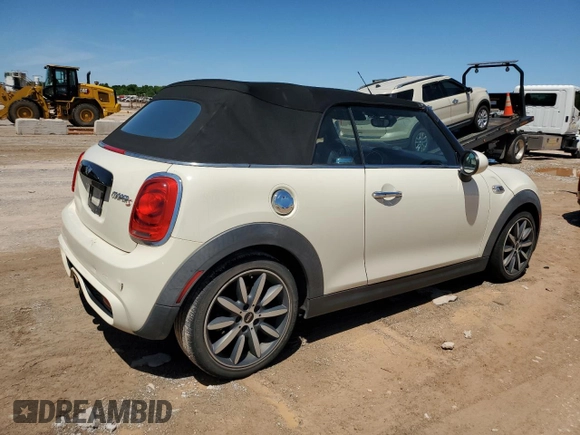 2016 MINI Convertible S с VIN WMWWG9C58G3A91299, выставлен на аукционе Copart как лот 55356565 с пробегом 87 333 миль миль и Списание • Salvage title. История ставок и продаж доступна на DreamBid. Изображение 3.
