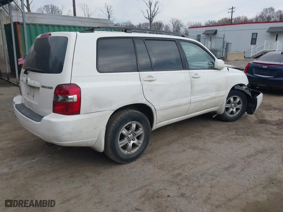 2006 Toyota Highlander w/3rd Row with VIN JTEEP21A560150131, listed as a IAAI auction lot 41843601 with 226,586 mi miles. Bid and sale history available at carsss.com. Image 4.