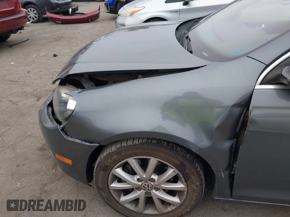 2010 Volkswagen Jetta с VIN 3VWTZ8AJ1AM641503, выставлен на аукционе IAAI как лот 42466090 с пробегом 83 804 миль миль и . История ставок и продаж доступна на DreamBid. Изображение 6.