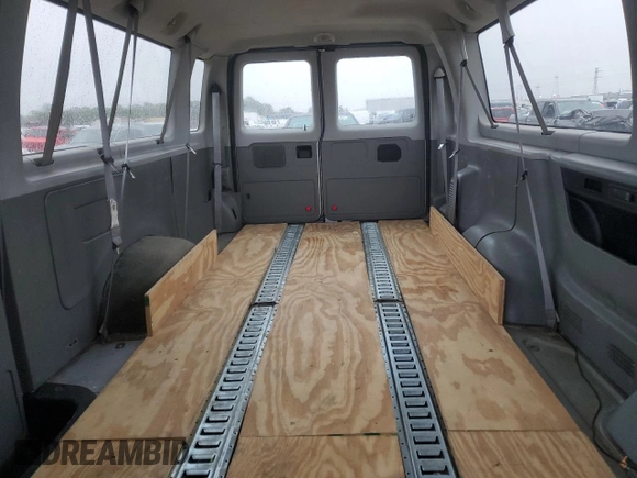 2013 Ford Econoline Passenger XL с VIN 1FBSS3BLXDDA73441, выставлен на аукционе Copart как лот 41402315 с пробегом 116 086 миль миль и Списание • Salvage title. История ставок и продаж доступна на DreamBid. Изображение 10.