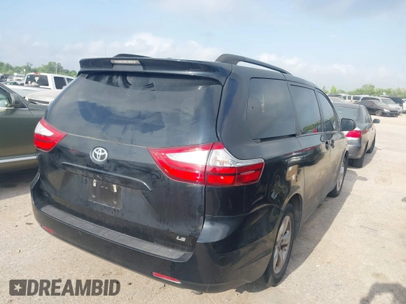 2017 Toyota Sienna LE Auto Access Seat with VIN 5TDKZ3DC7HS827068, listed as a IAAI auction lot 42088371 with 114,630 mi miles. Bid and sale history available at carsss.com. Image 4.