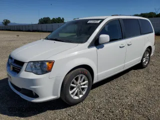 2018 Dodge Grand Caravan SXT with VIN 2C4RDGCG4JR360103, listed as a Copart auction lot 53209605 with 153,827 mi miles and Salvage Title. Bid and sale history available at DreamBid. Image 1.