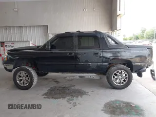 2003 Chevrolet Avalanche with VIN 3GNEC13T43G298570, listed as a IAAI auction lot 42227822 with 241,868 mi miles and . Bid and sale history available at DreamBid. Image 15.